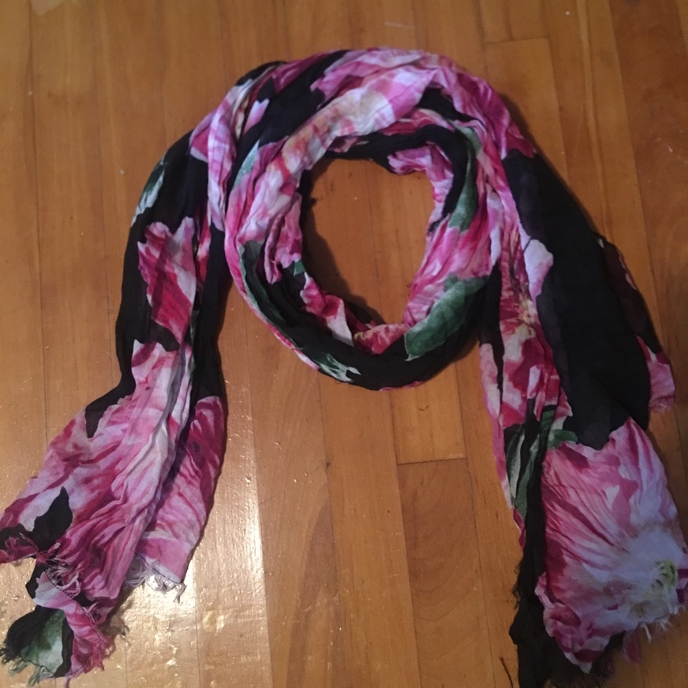 American Eagle floral scarf